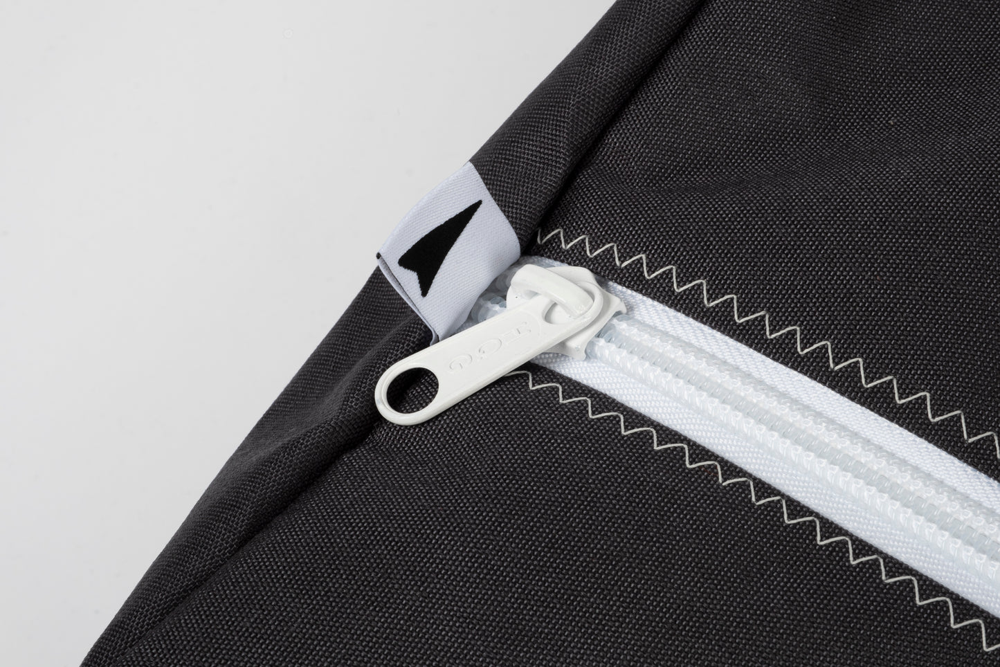 Graphite Holdall – McWilliam Holdall